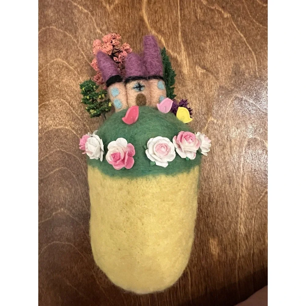 Sweet Felt/Wool House On A Hill Pin Cushion Little Birds Are Pins Included